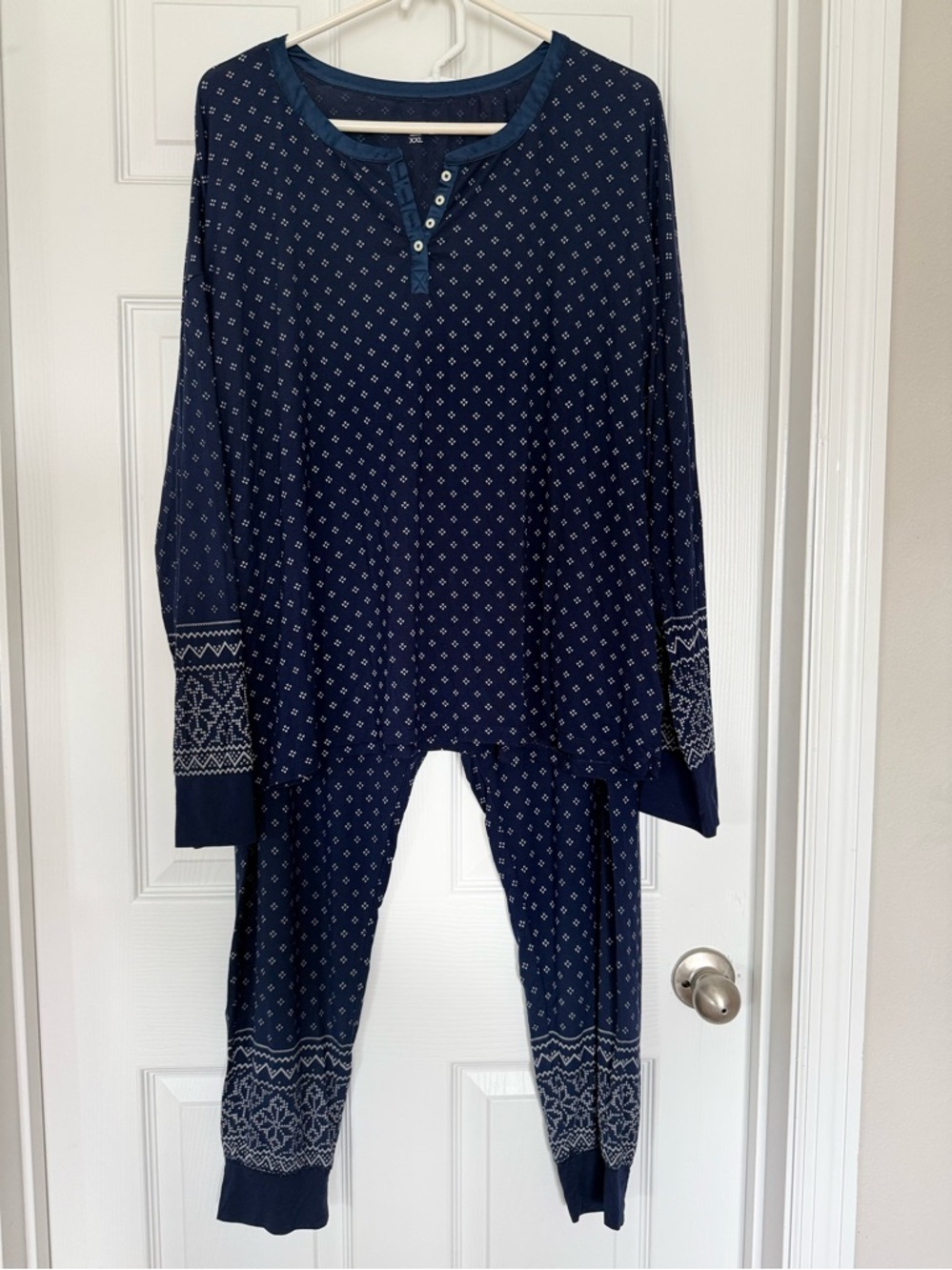 Love by Gap women’s navy&white pajama set